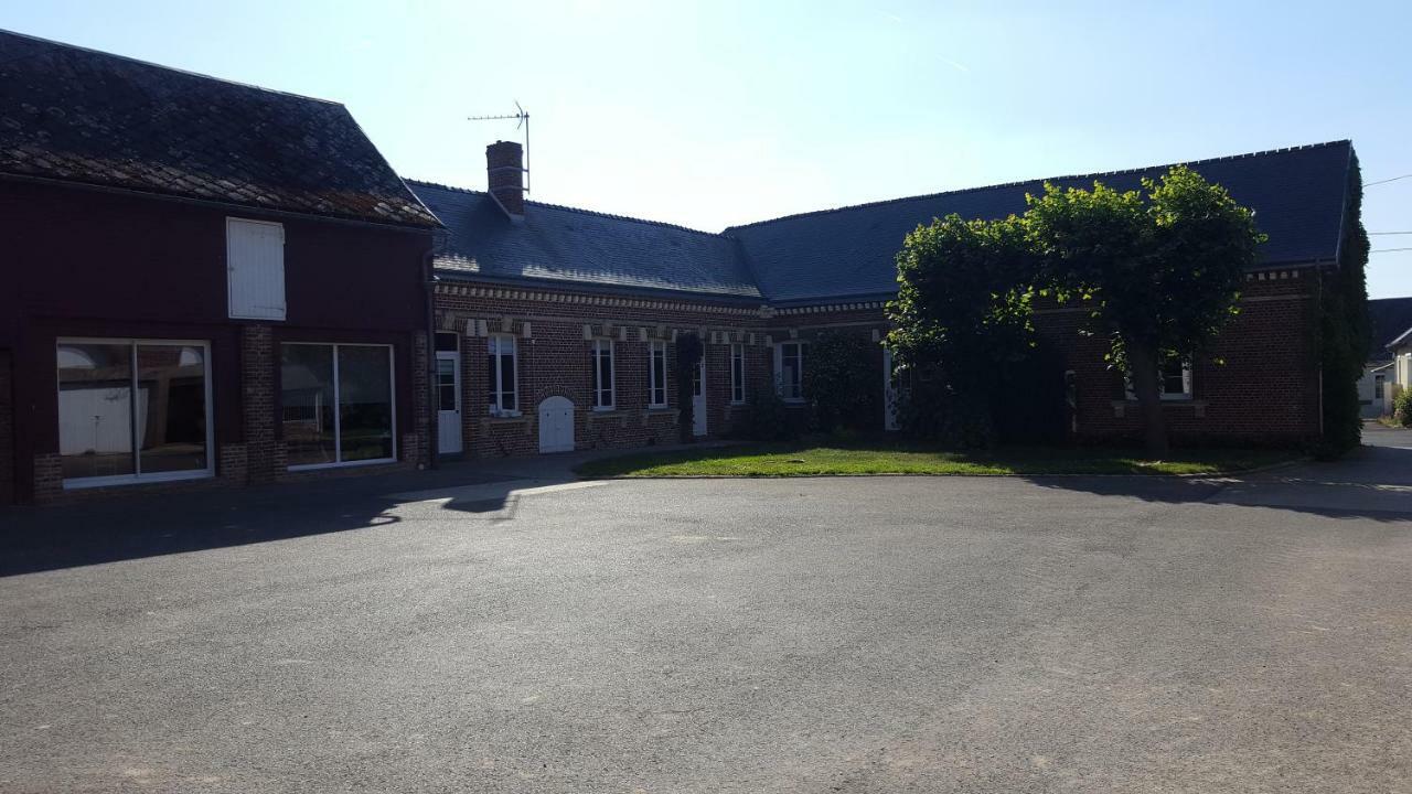 Logement à la ferme Hangest-en-Santerre Esterno foto